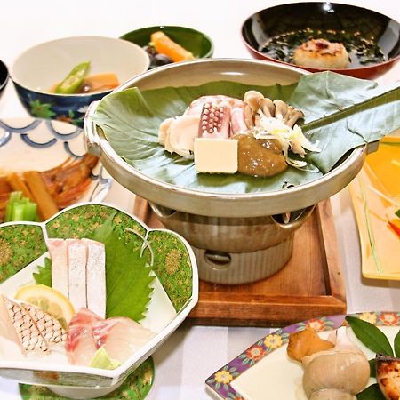 Oki Plaza Hotel Okinoshima  Экстерьер фото
